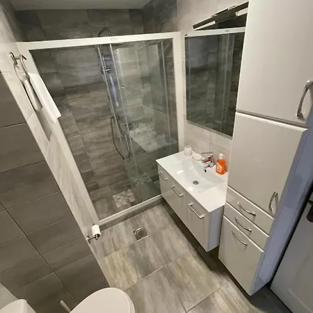 Luna Apartment