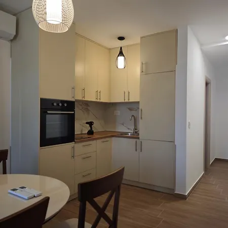 Luna Apartman Budva