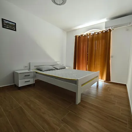 Apartman Luna Budva